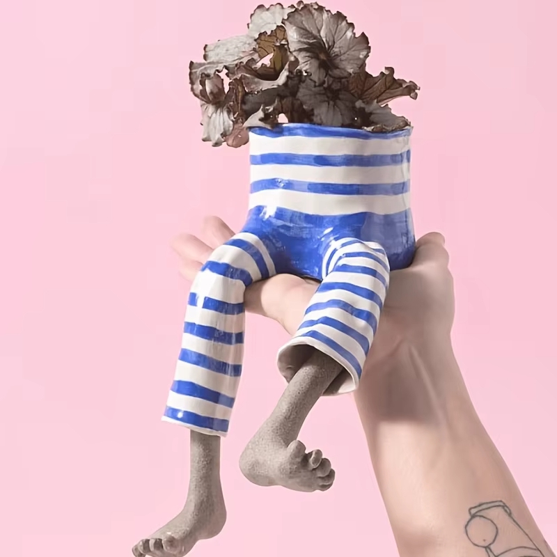 Whimsical Resin Leggy Planter  - The Plant Parent avaliação e preço